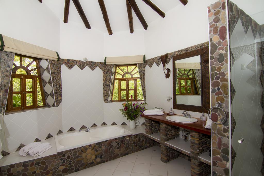 Las Casitas Del Arco Iris Урубамба Екстериор снимка